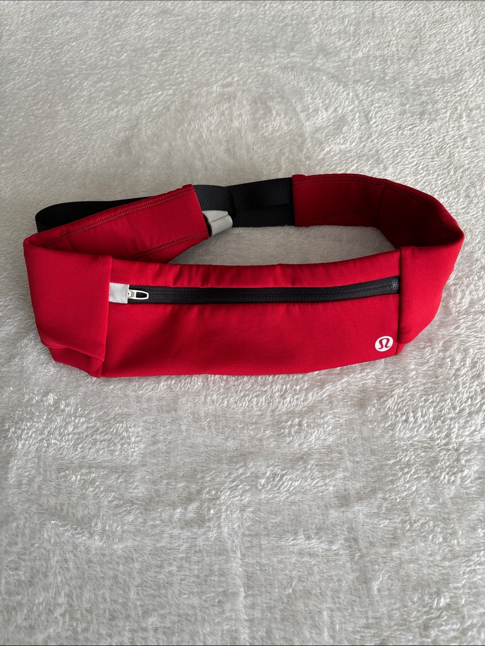 lululemon Fast and Free Red Running Belt S/M LU9AKKS